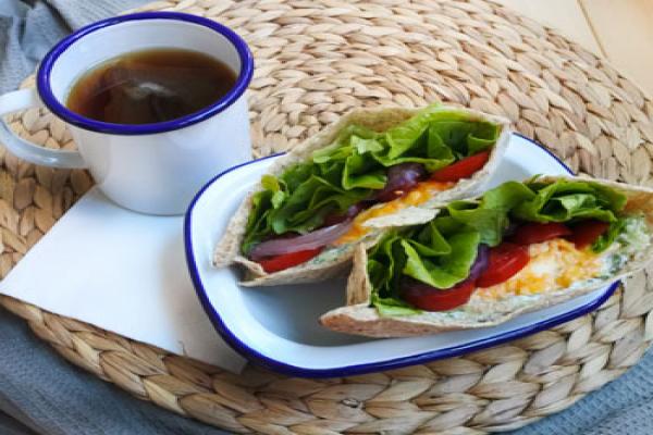 Heart Healthy Egg, Bacon & Spinach Sandwiches